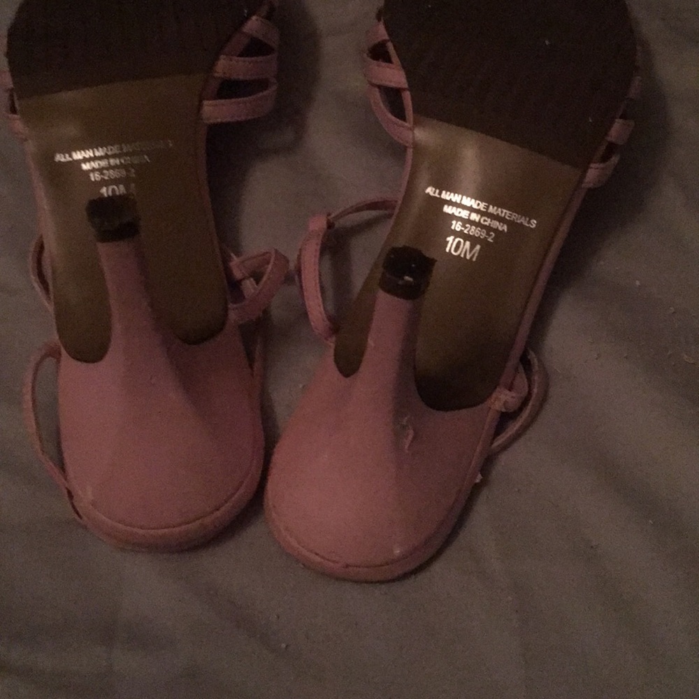 Shoes - Picture 4 of 4